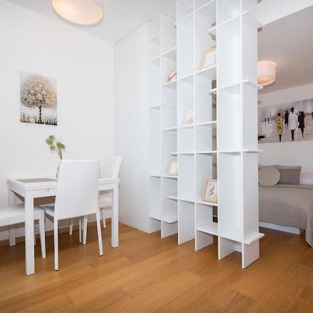 Luxury 1Bdrm On The 28Th Floor Leilighet Bratislava Eksteriør bilde