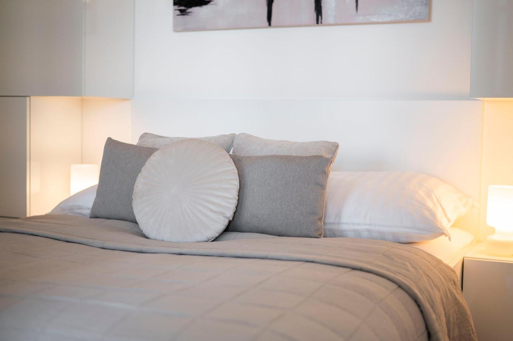 Luxury 1Bdrm On The 28Th Floor Leilighet Bratislava Eksteriør bilde