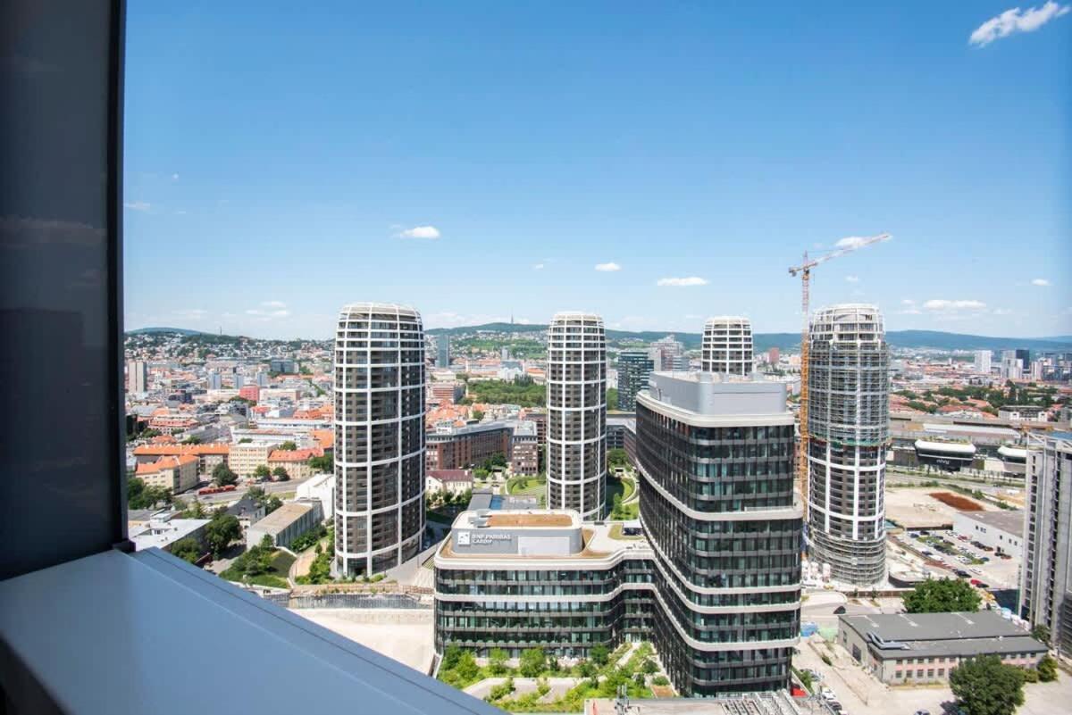 Luxury 1Bdrm On The 28Th Floor Leilighet Bratislava Eksteriør bilde