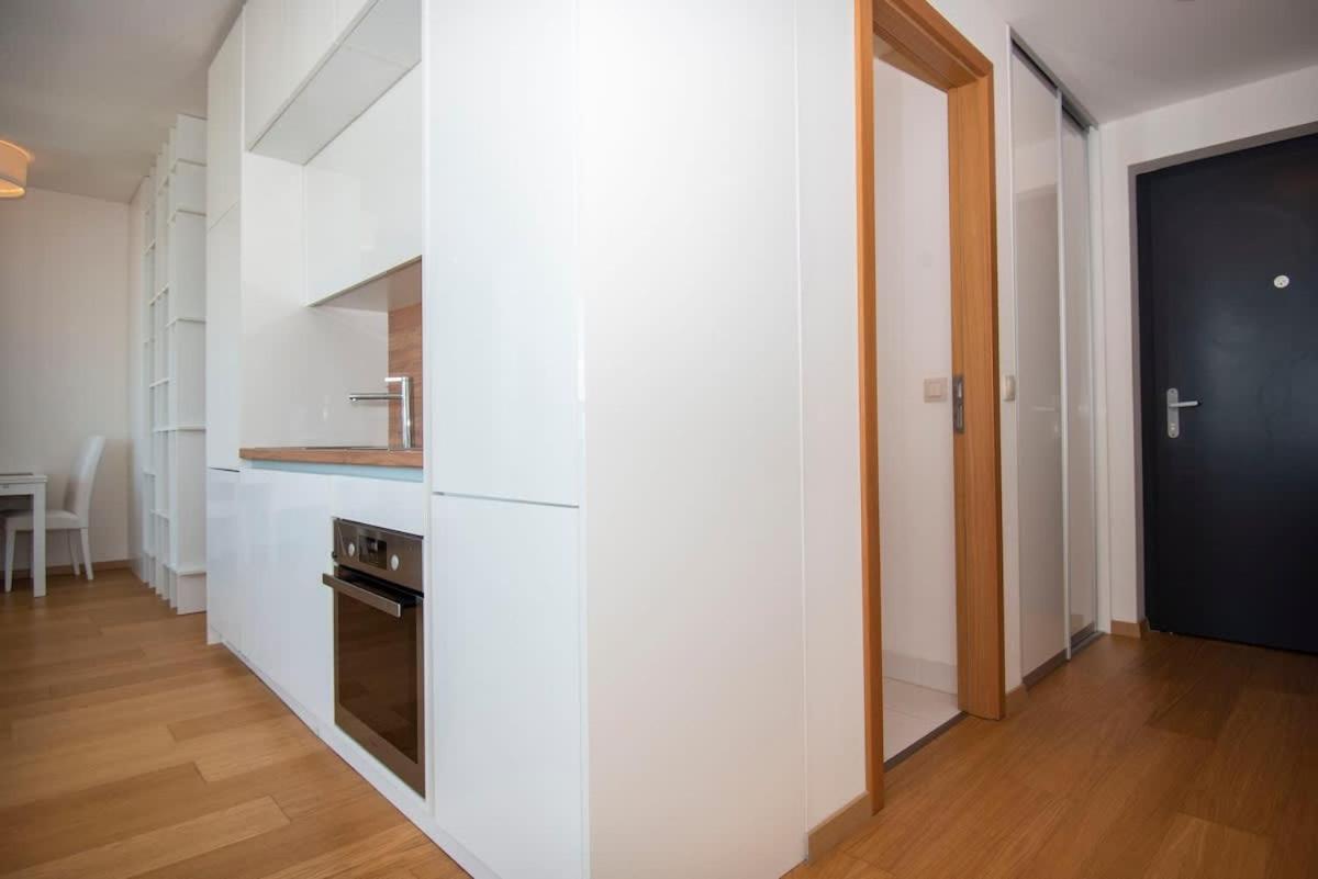 Luxury 1Bdrm On The 28Th Floor Leilighet Bratislava Eksteriør bilde